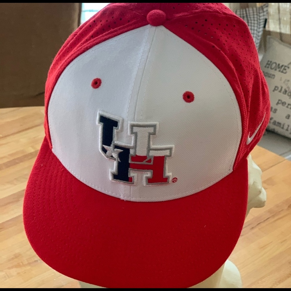University of Houston Cap - Nike- never worn